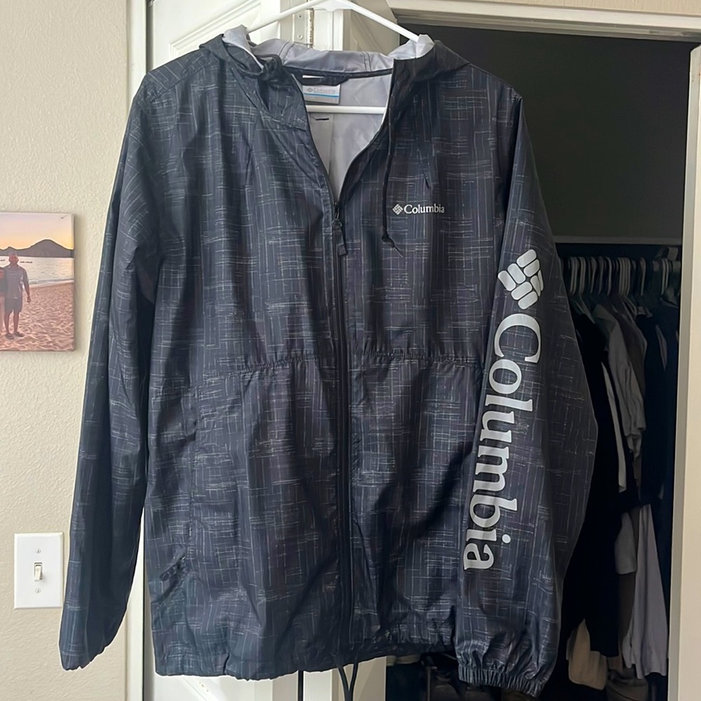 COLUMBIA lightweight rain coat FOR SALE